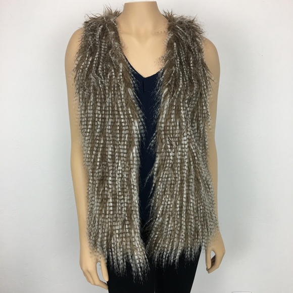TCEC Jackets & Blazers - NWT TCEC Mixed Light Brown Fur Vest Size Medium
